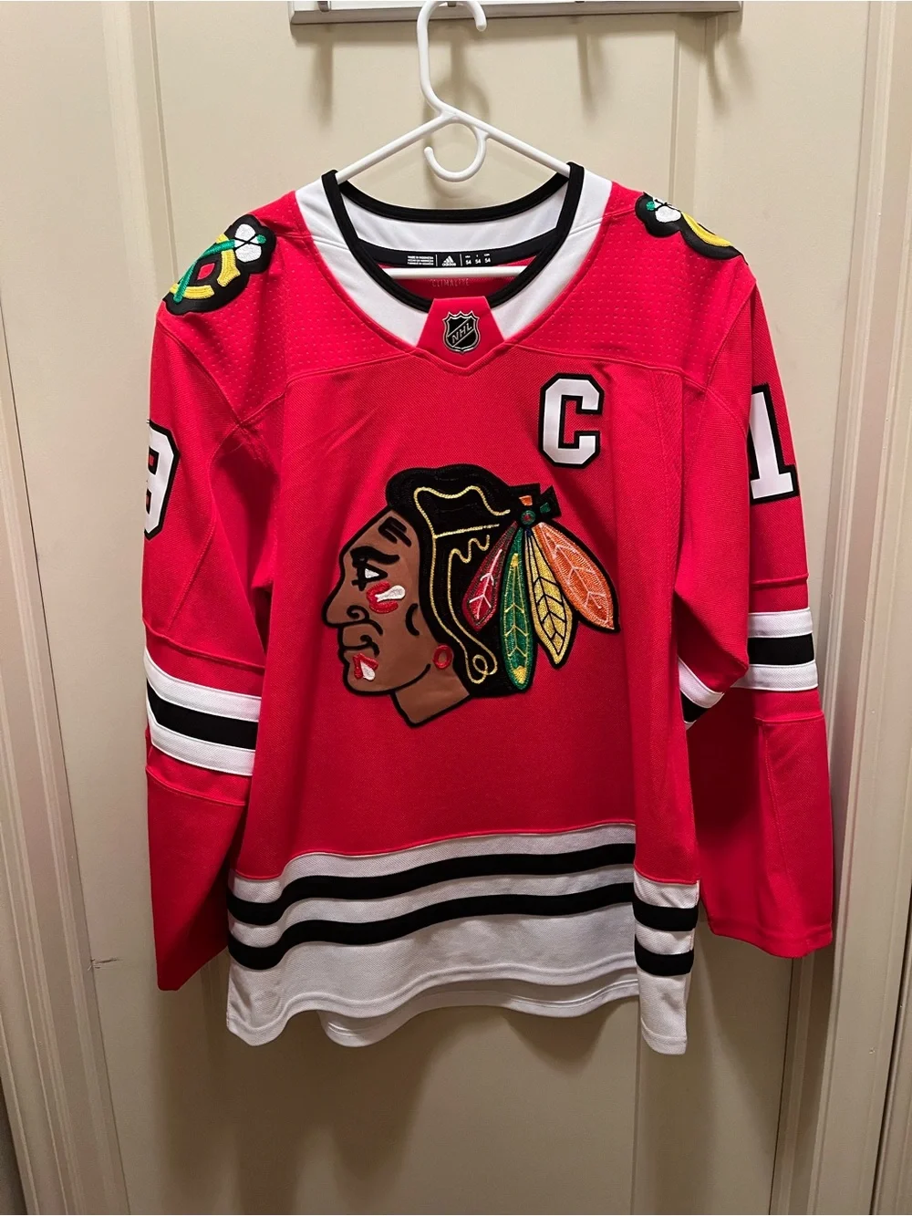 Johnathan Toews Home NHL Hockey Jersey
